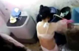 XXX پسرش به رفع عکس سکسی کیرتو کس تنش جنسی کمک کرد