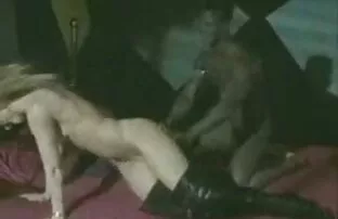 XXX سبزه راننده را مکید و عکس کیر تو کوس خفن به خودش داد که او را لعنتی کند