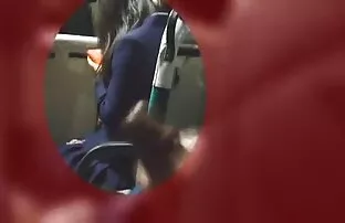 XXX سربازان گرسنه گرمای خانم را از سایت کیر توکون دست دادند ، به داخل آپارتمان هجوم آوردند و معشوقه را تمرین کردند