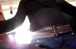 XXX سوراخ آبنوس بدون مقاومت در دسترس است عكس كير در كس