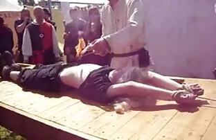 XXX جنس موهای ضخیم میله لاستیکی را با سخت پوستان عكس كير كس می خورد